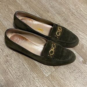 SALVATORE FERRAGAMO GREEN LOAFERS SIZE 9.5 (AS IS)